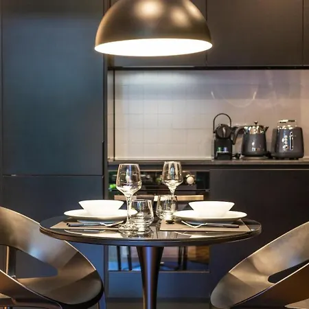 Luxury Oasis In Bonfim By Lovelystay Apartment